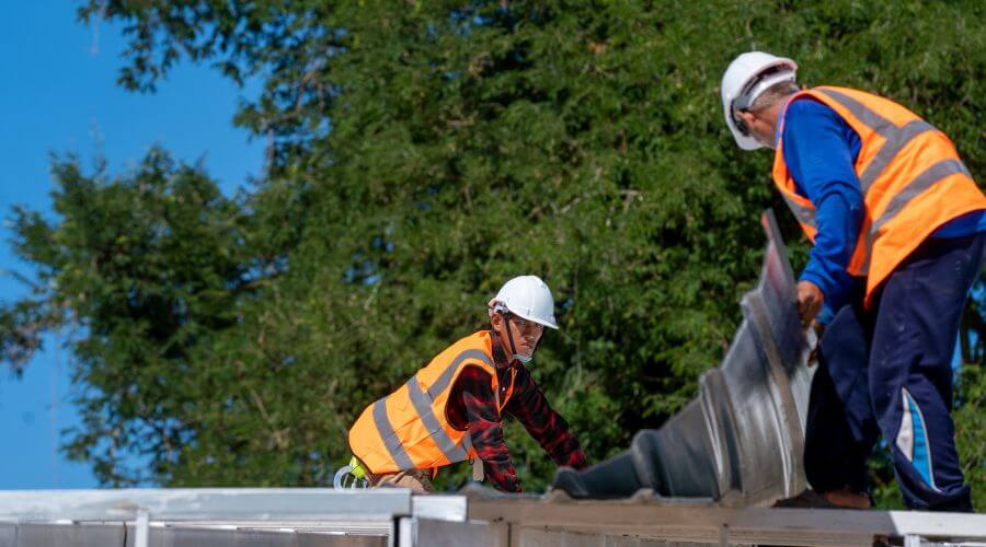 Expert top industrial roofings services in Hartford, IA
